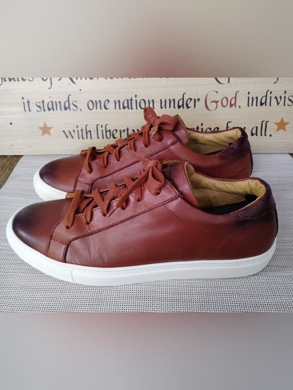 Men's To Boot New York "Devin" Burnished Brown Calf Leather Oxfords. Size 10.